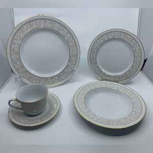 Noritake White Scapes Glen Rose Gold China-5pcs.
